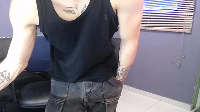 Snapshot of Andy_bapho chatting on 01/08/26, 03:03 Andy bapho online show from 01/08/26, 03:03