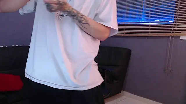 Snapshot of Andy_bapho chatting on 01/16/26, 02:10 Andy bapho online show from 01/16/26, 02:10