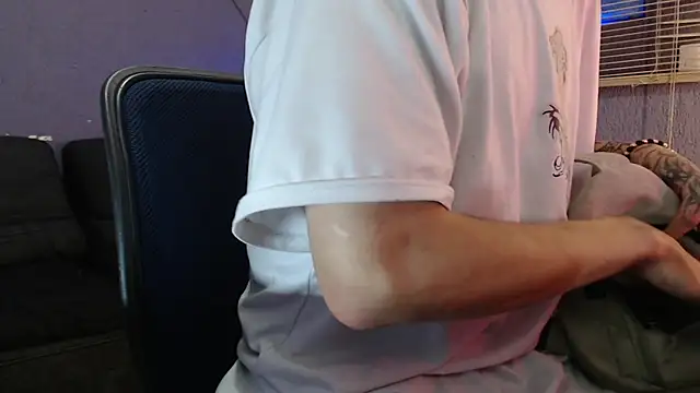 Snapshot of Andy_bapho chatting on 02/16/26, 03:19 Andy bapho online show from 02/16/26, 03:19