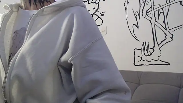 Snapshot of Andy_bapho chatting on 04/06/26, 05:47 Andy bapho online show from 04/06/26, 05:47