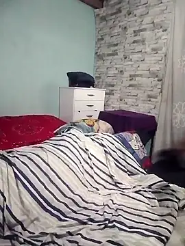 Snapshot of DigCrok chatting on 04/08/26, 12:32 DigCrok online show from 04/08/26, 12:32