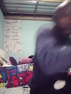 Snapshot of DigCrok chatting on 04/19/26, 09:06 DigCrok online show from 04/19/26, 09:06