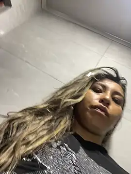 Snapshot of Khalyk_G chatting on 03/03/25, 11:35 Khalyk G online show from 03/03/25, 11:35