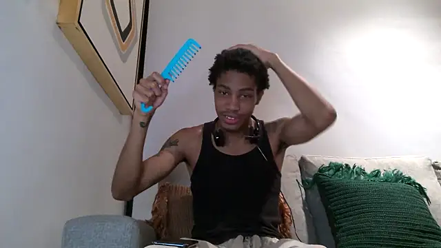 Snapshot of Skinnyblackman chatting on 03/20/26, 04:06 Skinnyblackman online show from 03/20/26, 04:06