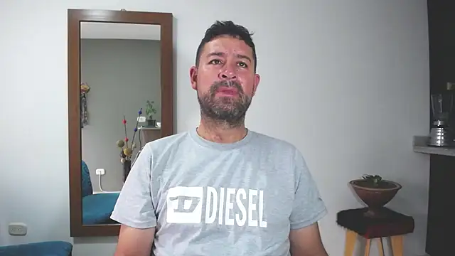 ambar jacksonn online show from 10/02/25, 10:06