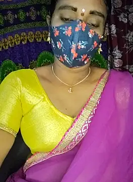 Snapshot of anisha91 chatting on 09/28/25, 04:01 anisha91 online show from 09/28/25, 04:01