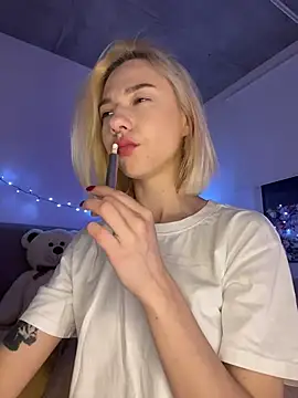 Snapshot of _urbestie_ chatting on 03/16/26, 12:27 urbestie online show from 03/16/26, 12:27