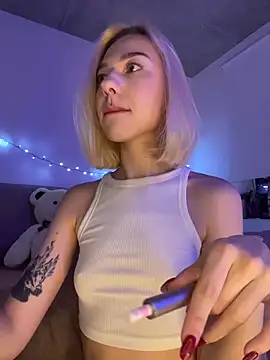 Snapshot of _urbestie_ chatting on 03/21/26, 10:13 urbestie online show from 03/21/26, 10:13