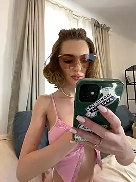 Kat kate online show from 02/14/25, 12:03