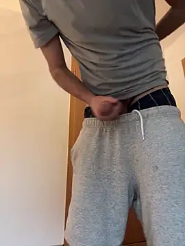 Snapshot of Bick_dick1997 chatting on 01/29/25, 03:15 Bick dick1997 online show from 01/29/25, 03:15