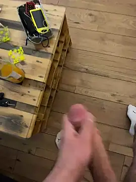 Snapshot of Bick_dick1997 chatting on 03/02/25, 08:07 Bick dick1997 online show from 03/02/25, 08:07