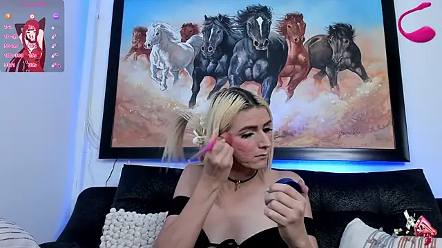 Snapshot of shannel__queen chatting on 01/25/25, 08:31 shannel  queen online show from 01/25/25, 08:31