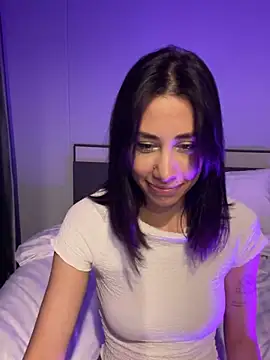 Sophiehii online show from 12/22/24, 01:33