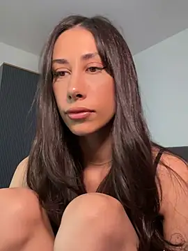 Snapshot of Sophiehii chatting on 07/17/26, 11:17 Sophiehii online show from 07/17/26, 11:17
