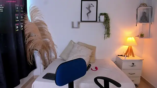 Abigail 29 online show from 10/15/25, 12:16