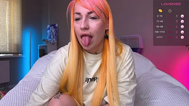 Snapshot of Tanya_Acid chatting on 04/21/26, 09:04 Tanya Acid online show from 04/21/26, 09:04