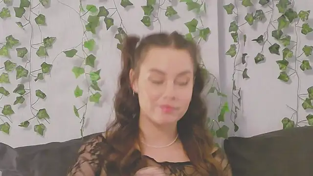 MiaNell online show from 02/23/25, 07:49