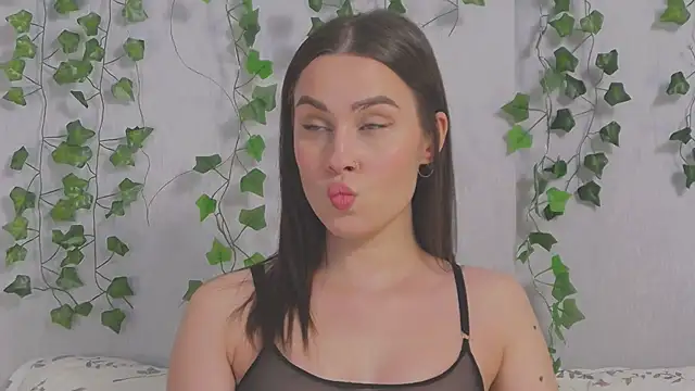 MiaNell online show from 03/19/25, 12:37