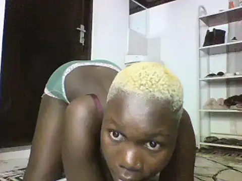 sexyqueen02 online show from 03/05/25, 10:44