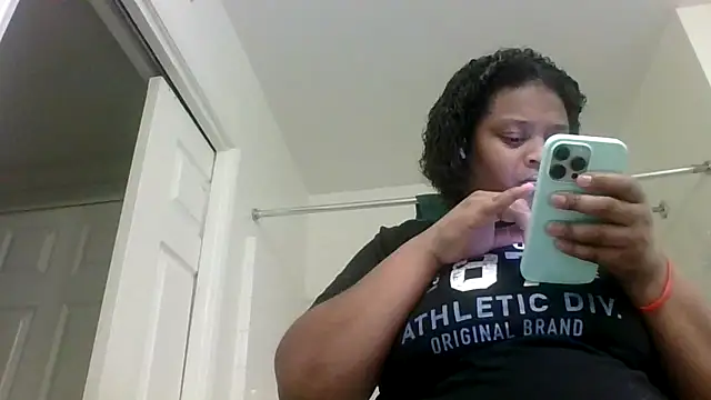 Prettynthick12 online show from 02/15/26, 04:31