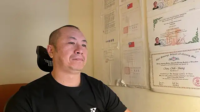 Snapshot of chih515 chatting on 12/03/24, 03:09 chih515 online show from 12/03/24, 03:09