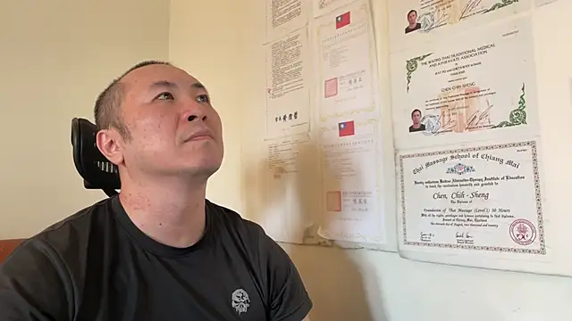 Snapshot of chih515 chatting on 12/07/24, 06:43 chih515 online show from 12/07/24, 06:43