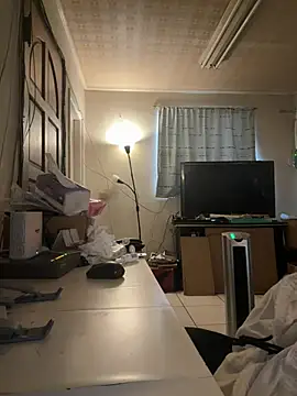 Snapshot of chih515 chatting on 01/12/25, 01:32 chih515 online show from 01/12/25, 01:32