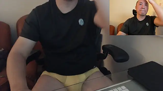 Snapshot of chih515 chatting on 02/10/25, 02:52 chih515 online show from 02/10/25, 02:52