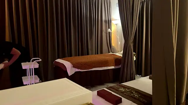 Snapshot of chih515 chatting on 12/23/25, 06:22 chih515 online show from 12/23/25, 06:22