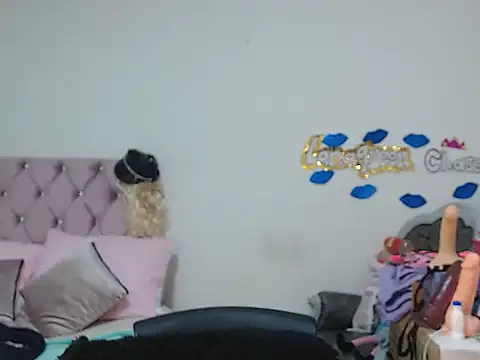 lanaqueen699 online show from 02/03/25, 03:27