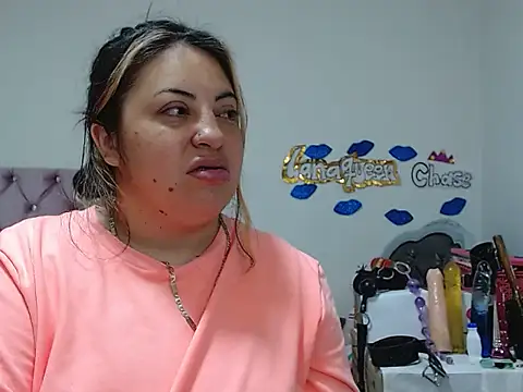 lanaqueen699 online show from 02/11/25, 12:16