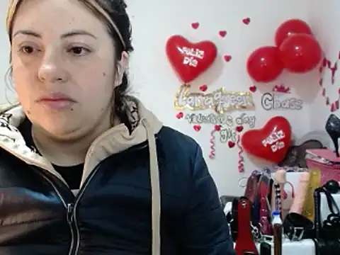 lanaqueen699 online show from 02/18/25, 12:06