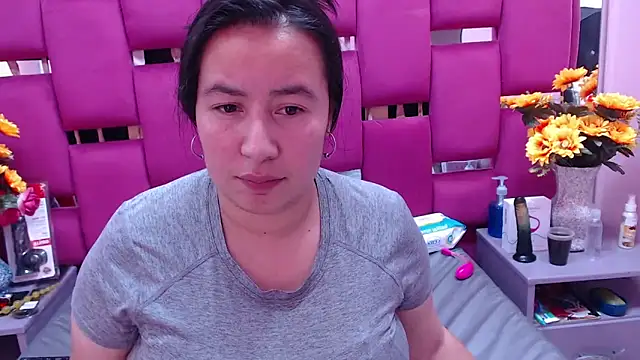 Snapshot of NaomyPrinces chatting on 12/20/24, 07:28 NaomyPrinces online show from 12/20/24, 07:28