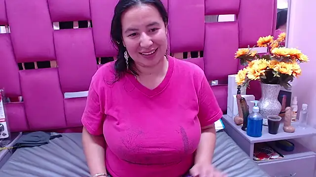 Snapshot of NaomyPrinces chatting on 12/30/24, 08:25 NaomyPrinces online show from 12/30/24, 08:25