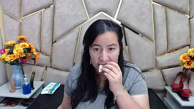 Snapshot of NaomyPrinces chatting on 01/22/25, 01:32 NaomyPrinces online show from 01/22/25, 01:32