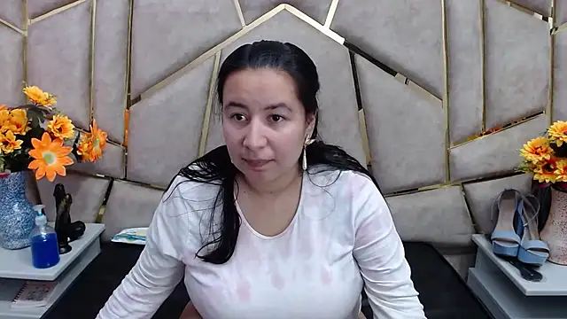 Snapshot of NaomyPrinces chatting on 01/25/25, 01:52 NaomyPrinces online show from 01/25/25, 01:52