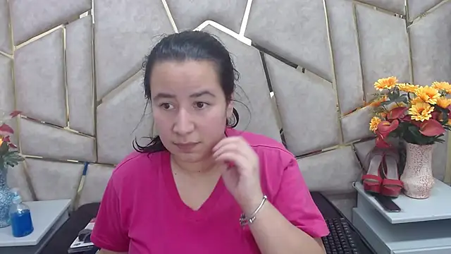 Snapshot of NaomyPrinces chatting on 01/27/25, 01:41 NaomyPrinces online show from 01/27/25, 01:41