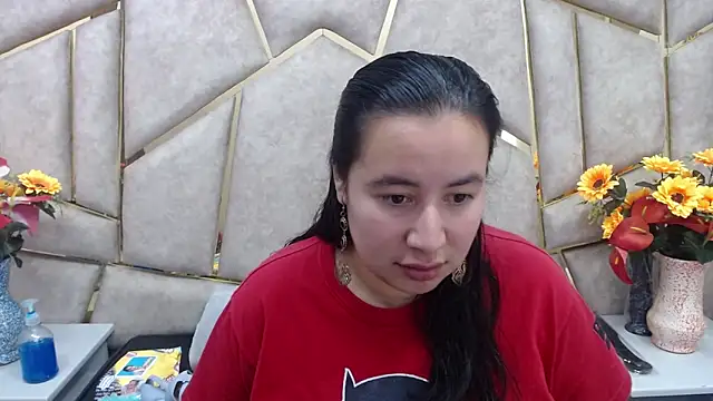 Snapshot of NaomyPrinces chatting on 02/13/25, 01:37 NaomyPrinces online show from 02/13/25, 01:37