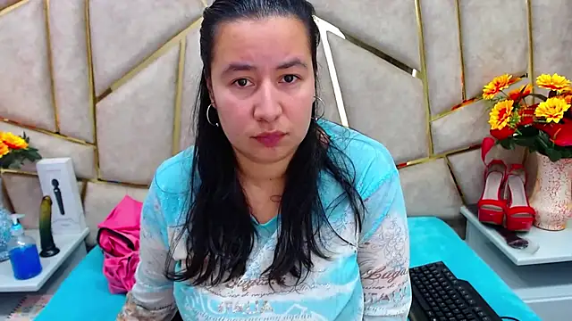 Snapshot of NaomyPrinces chatting on 02/17/25, 01:10 NaomyPrinces online show from 02/17/25, 01:10