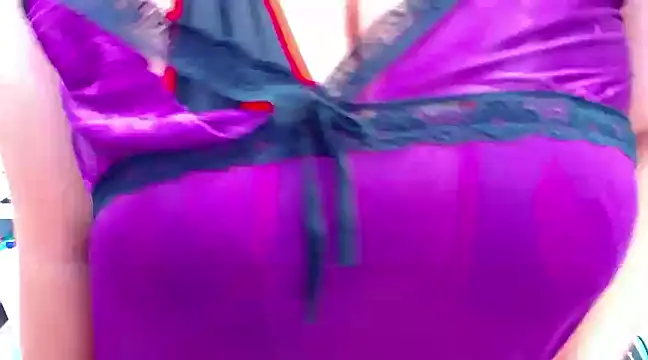 Snapshot of NaomyPrinces chatting on 02/19/25, 04:22 NaomyPrinces online show from 02/19/25, 04:22