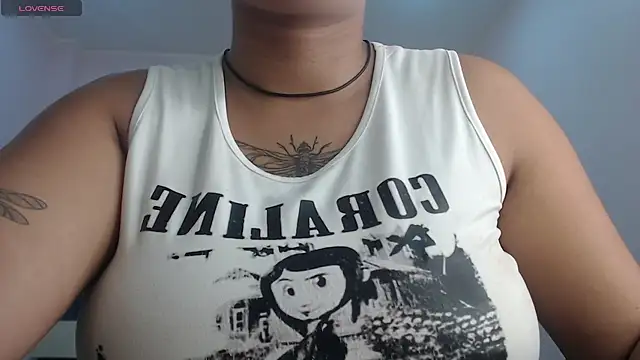 Snapshot of april_bunnyy chatting on 05/27/26, 02:03 april bunnyy online show from 05/27/26, 02:03