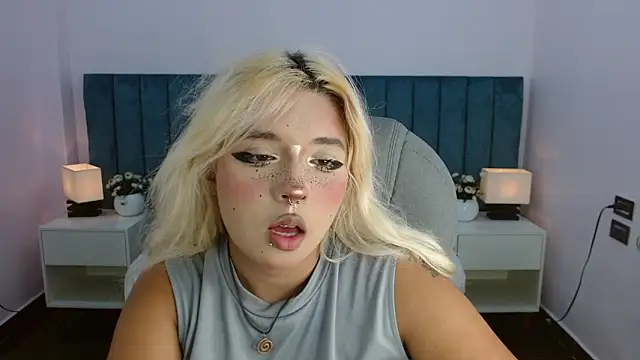 Snapshot of april_bunnyy chatting on 06/03/26, 09:31 april bunnyy online show from 06/03/26, 09:31