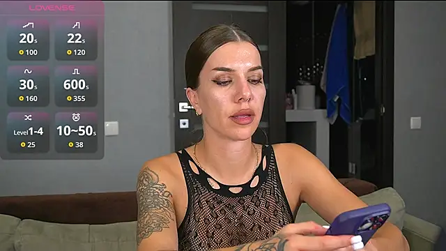 Snapshot of Alice_melice chatting on 09/15/25, 07:14 Alice melice online show from 09/15/25, 07:14