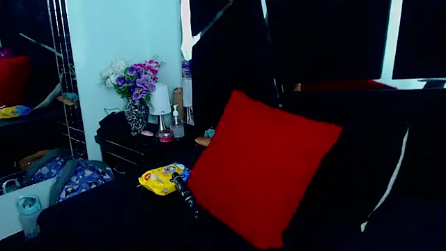 UnderBaby  online show from 01/09/25, 08:33