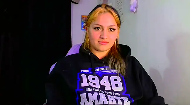 lucycherry   online show from 12/31/24, 06:05