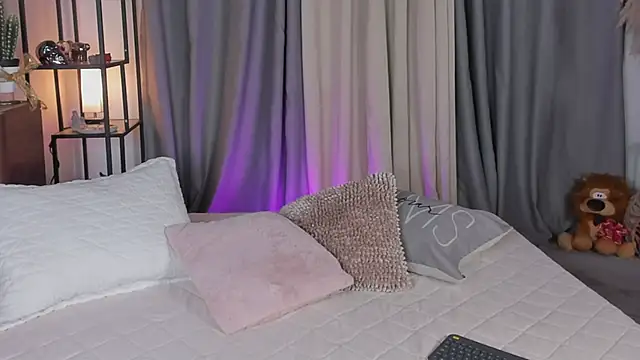 lynda west online show from 11/15/25, 04:54