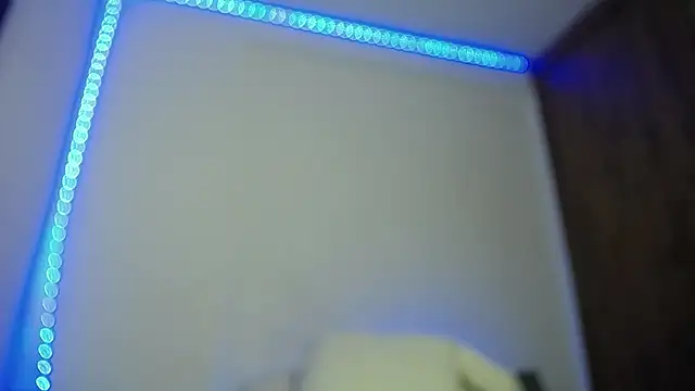 Snapshot of GerardSmitt chatting on 11/13/25, 02:10 GerardSmitt online show from 11/13/25, 02:10