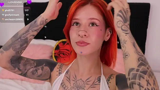 Snapshot of Daarlene chatting on 04/23/26, 11:53 Daarlene online show from 04/23/26, 11:53