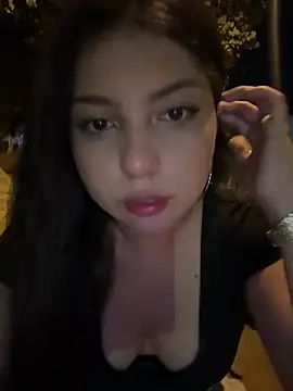 Maii chan online show from 02/01/25, 12:51