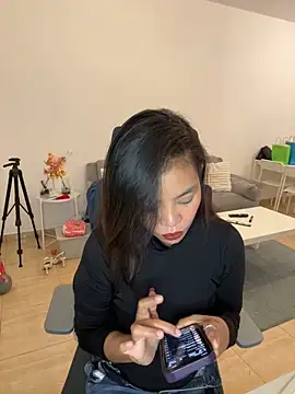 Snapshot of NaughtyMe chatting on 12/07/24, 10:28 NaughtyMe online show from 12/07/24, 10:28